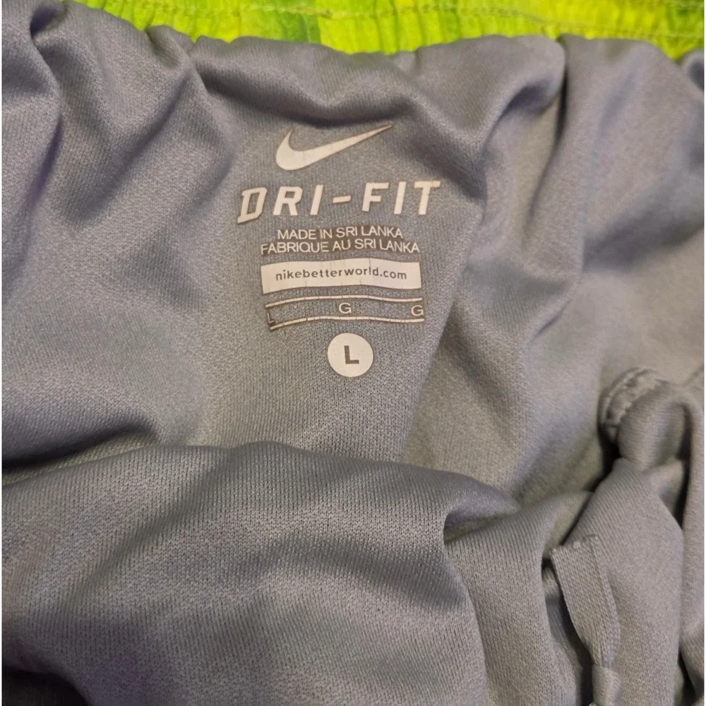 Nike Dri-Fit Tempo Running Shorts Women's Size Large Green Yellow Tie Dye‎